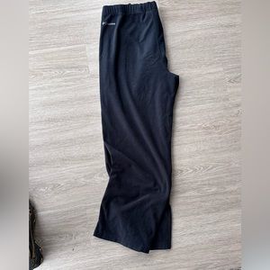 7/10. Men’s Columbia fleece pants. Super warm. Size XL